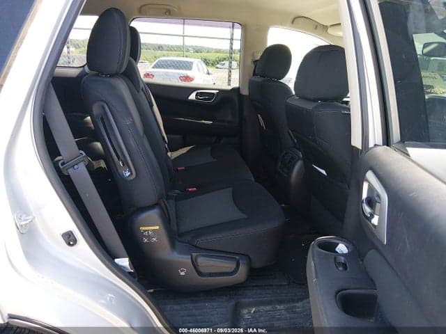 2017 NISSAN PATHFINDER SV 8