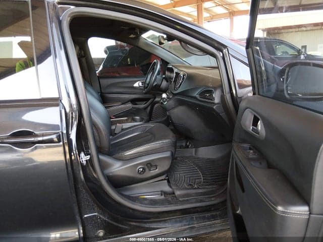 2019 CHRYSLER PACIFICA TOURING L PLUS 5