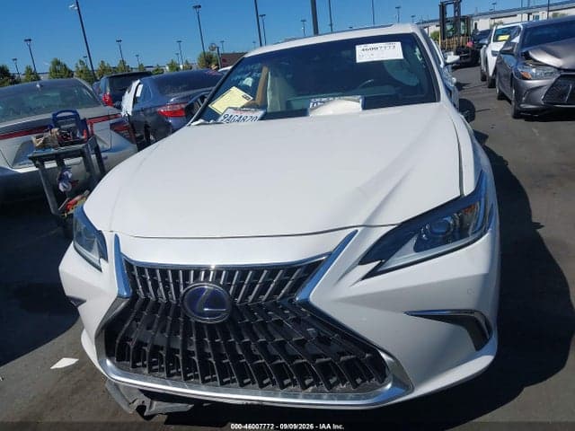 2022 LEXUS ES 300H 12