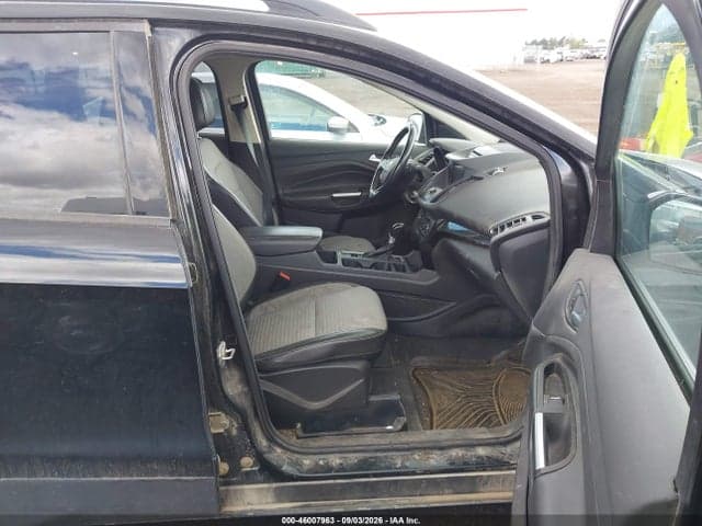2017 FORD ESCAPE SE 5