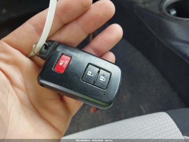 2018 TOYOTA RAV4 XLE 11
