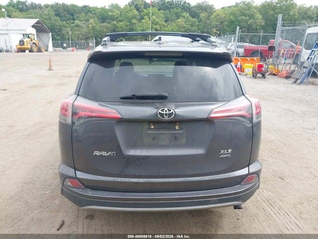 2018 TOYOTA RAV4 XLE 16