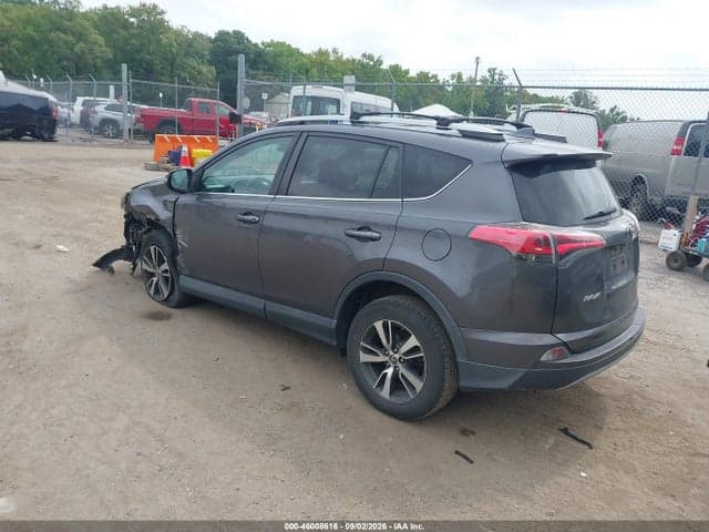 2018 TOYOTA RAV4 XLE 3