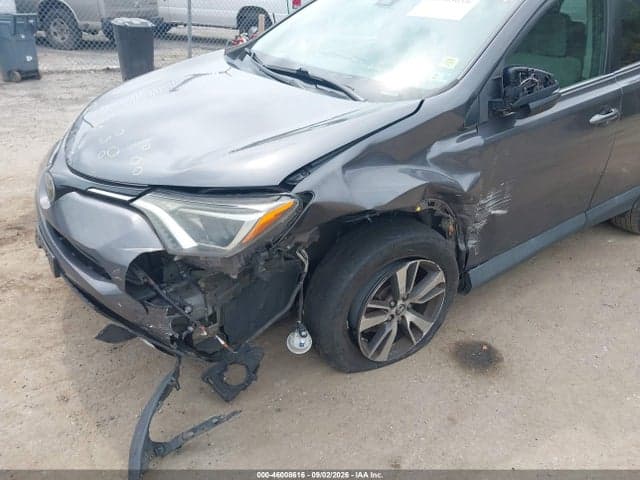 2018 TOYOTA RAV4 XLE 6