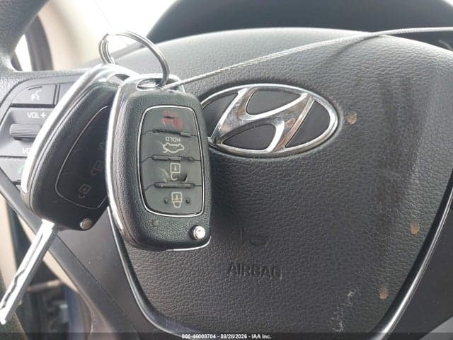 2017 HYUNDAI SONATA SE 11