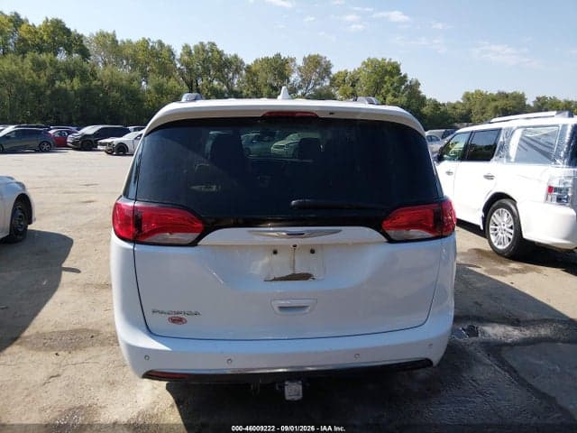 2018 CHRYSLER PACIFICA TOURING L 16