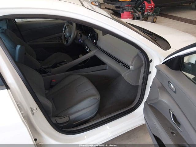 2021 HYUNDAI ELANTRA SE 5