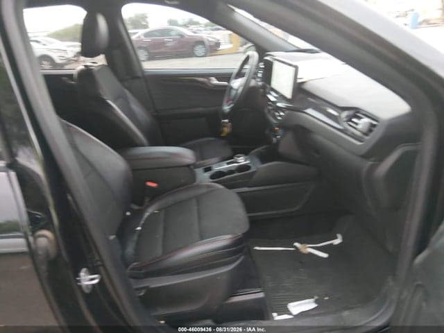2024 FORD ESCAPE ST-LINE 5