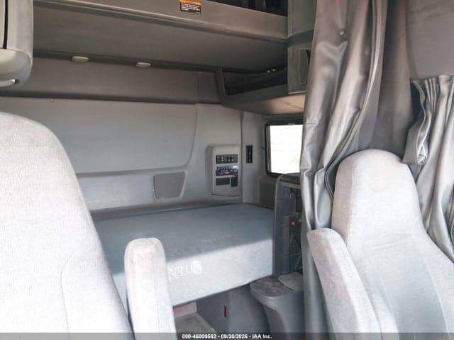 2020 INTERNATIONAL LT 7