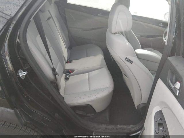 2017 HYUNDAI TUCSON SE 8