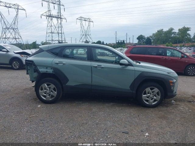 2024 HYUNDAI KONA SE 12