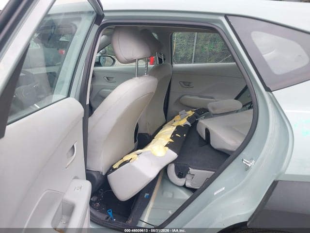 2024 HYUNDAI KONA SE 8