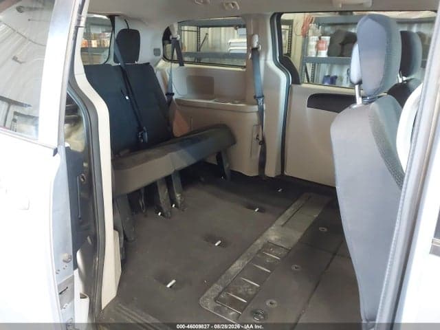 2018 DODGE GRAND CARAVAN SE 8