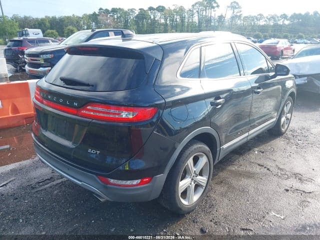2017 LINCOLN MKC PREMIERE 4