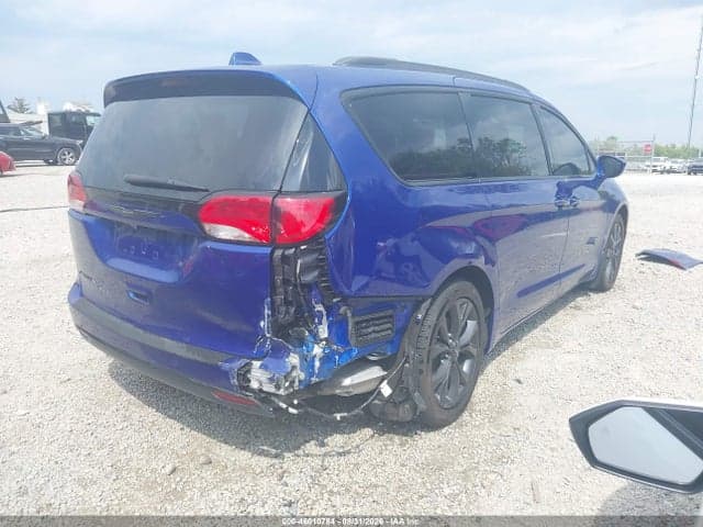 2020 CHRYSLER PACIFICA TOURING 4