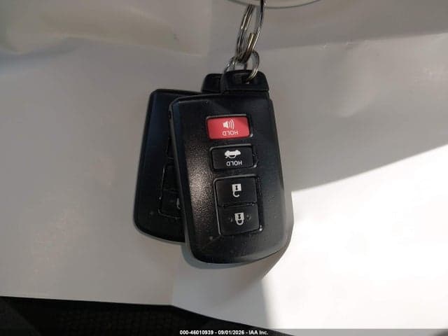 2019 TOYOTA COROLLA SE 11