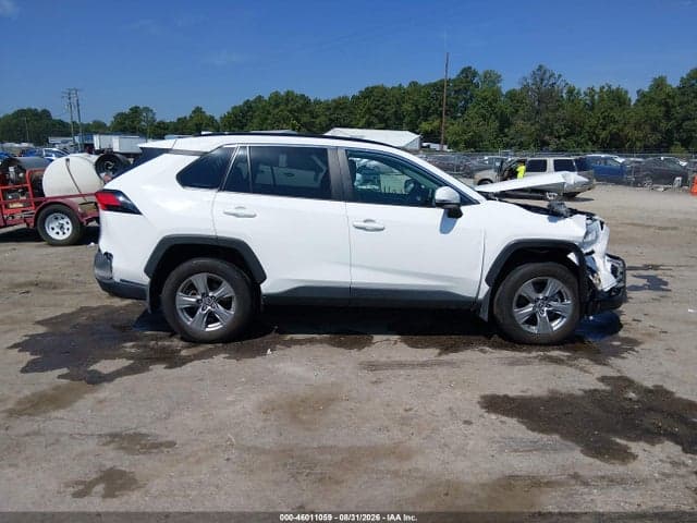 2024 TOYOTA RAV4 XLE 13
