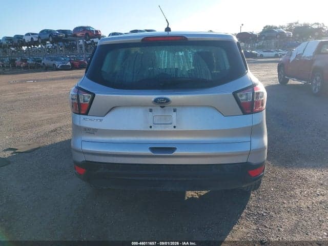 2017 FORD ESCAPE S 16