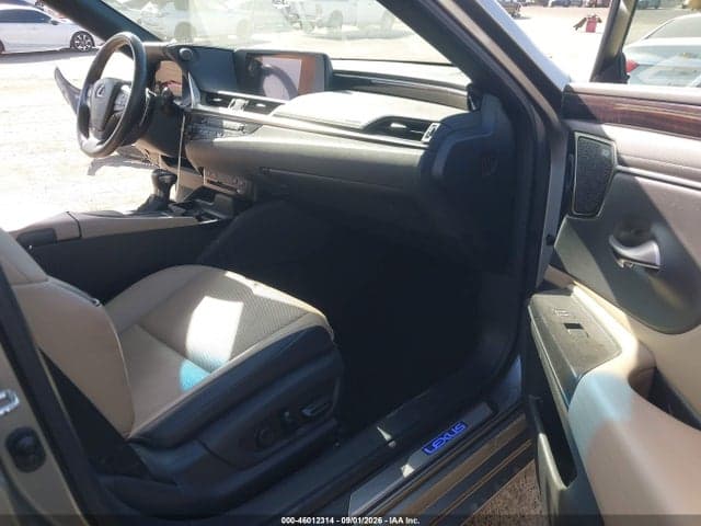 2020 LEXUS ES 300H 5