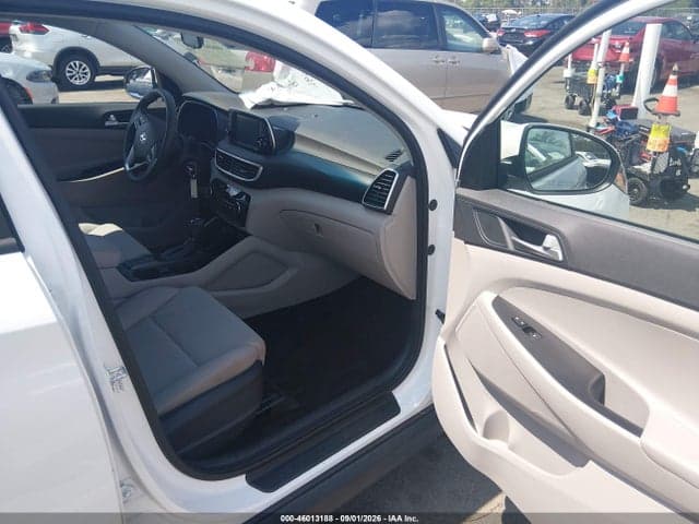 2021 HYUNDAI TUCSON SE 5