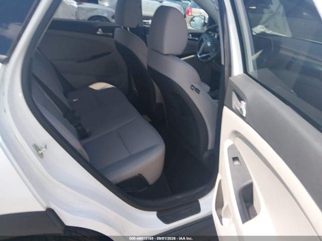 2021 HYUNDAI TUCSON SE 8