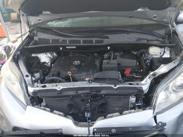 2020 TOYOTA SIENNA LE 10
