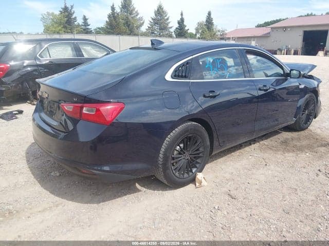 2017 CHEVROLET MALIBU 1LT 4
