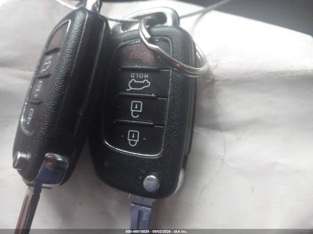 2017 HYUNDAI TUCSON SE 12