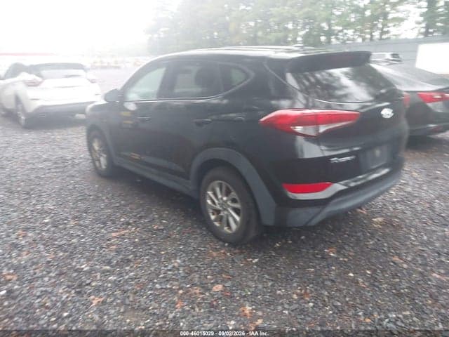 2017 HYUNDAI TUCSON SE 4
