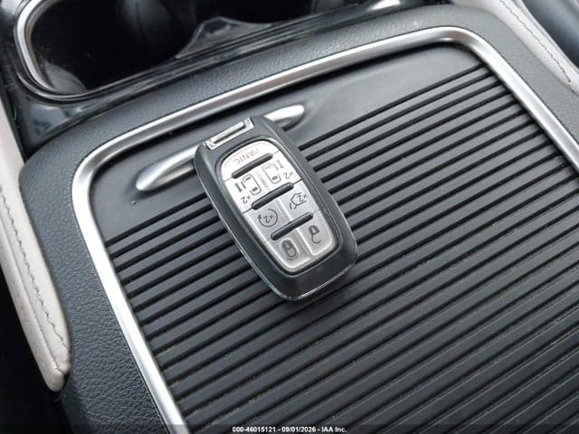 2023 CHRYSLER PACIFICA LIMITED 11