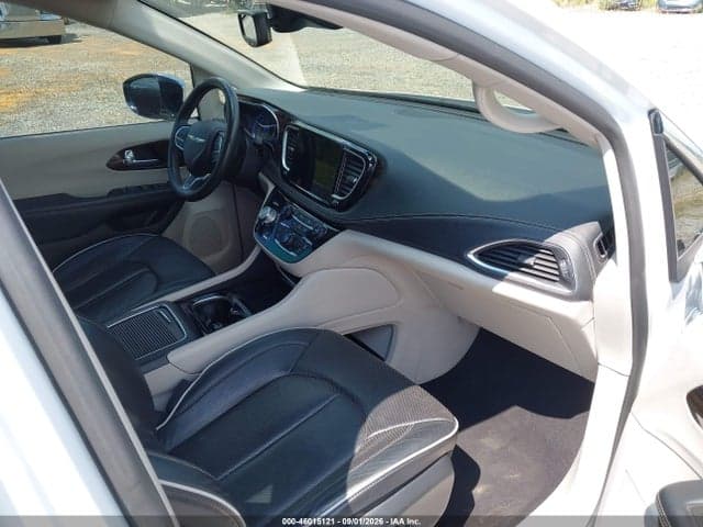 2023 CHRYSLER PACIFICA LIMITED 5