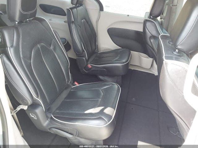 2023 CHRYSLER PACIFICA LIMITED 8