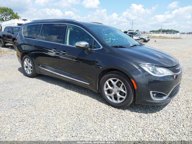 2019 CHRYSLER PACIFICA LIMITED 1