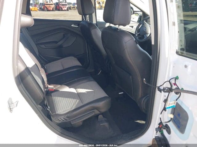 2017 FORD ESCAPE SE 8