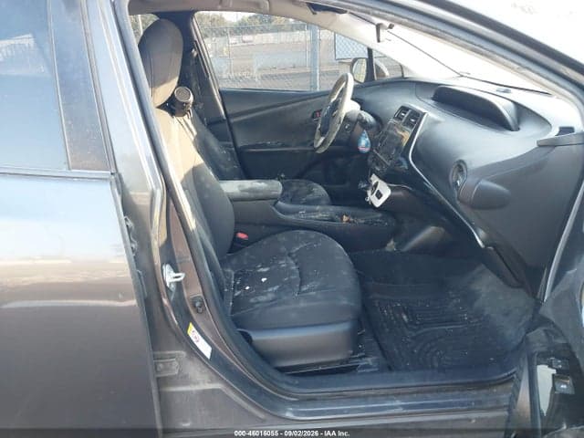 2017 TOYOTA PRIUS TWO 5