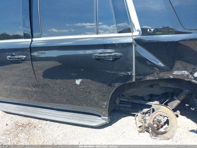 2017 CHEVROLET TAHOE LT 6