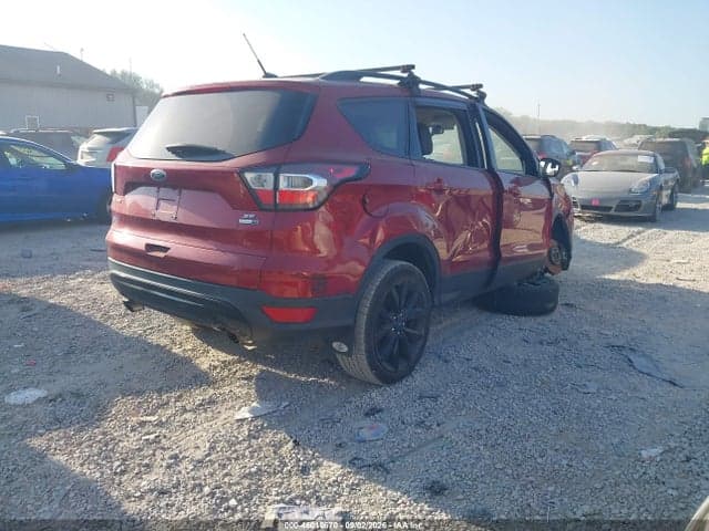 2017 FORD ESCAPE SE 4