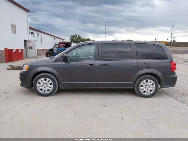 2018 DODGE GRAND CARAVAN SE 14