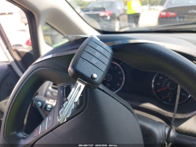 2017 KIA FORTE LX 11