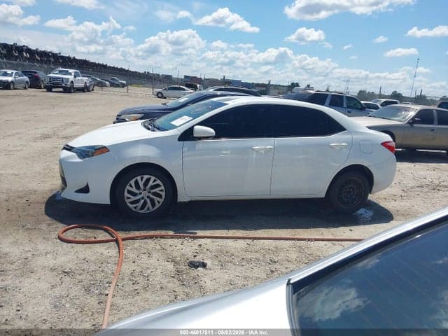 2017 TOYOTA COROLLA LE 14