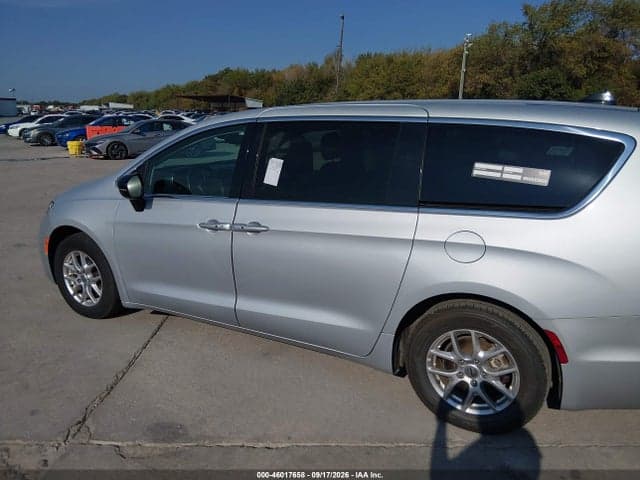 2024 CHRYSLER PACIFICA TOURING L 14