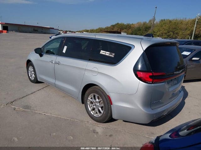2024 CHRYSLER PACIFICA TOURING L 3