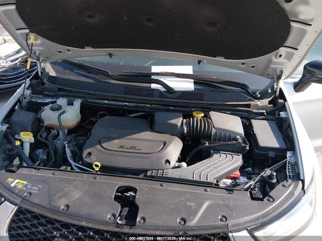 2024 CHRYSLER PACIFICA TOURING L 10