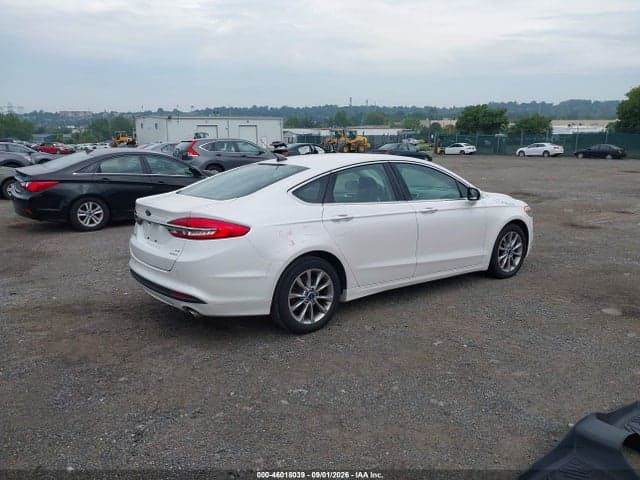 2017 FORD FUSION SE 4