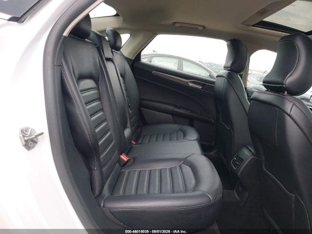 2017 FORD FUSION SE 8