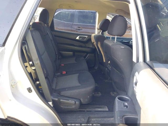 2019 NISSAN PATHFINDER SV 8