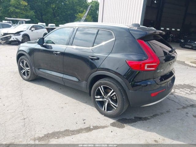 2024 VOLVO XC40 B5 CORE BRIGHT THEME/B5 CORE DARK THEME 3