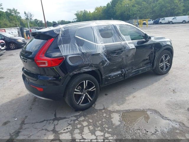 2024 VOLVO XC40 B5 CORE BRIGHT THEME/B5 CORE DARK THEME 4
