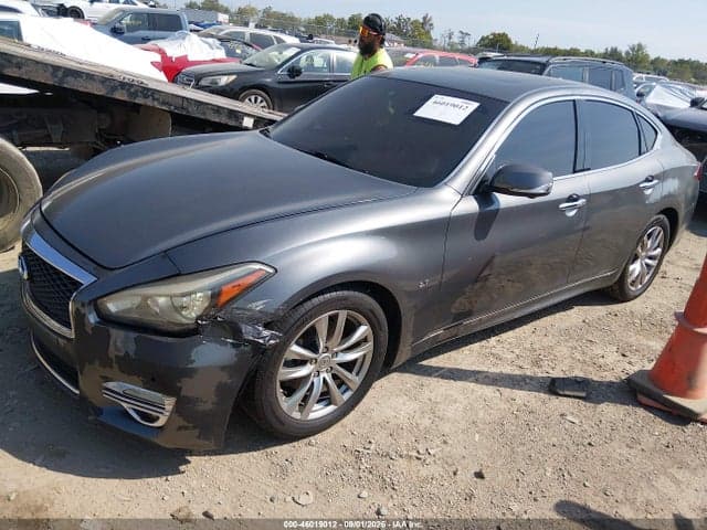2017 INFINITI Q70 3.7 2