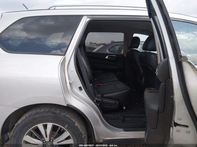 2017 NISSAN PATHFINDER SV 8